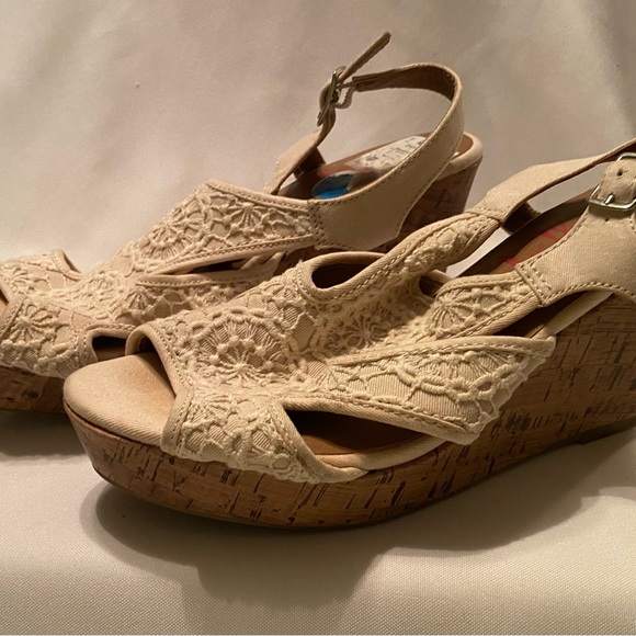 Beautiful EUC Women’s Jellypop Lisbon Wedge Sandals Size 10M - Picture 5 of 10